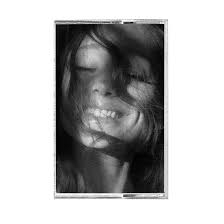 Grande, Ariana - Petal